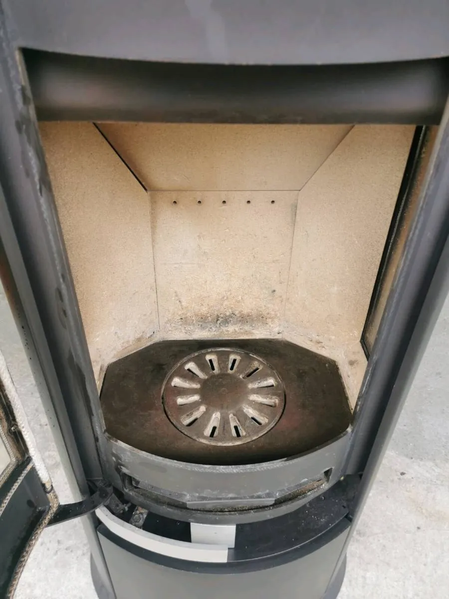 Stove - Image 1