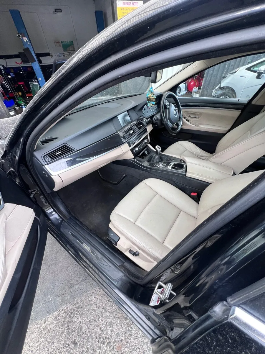 BMW 520D 2011 - Image 1