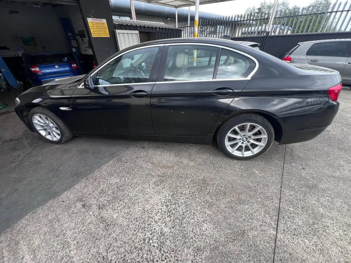 BMW 520D 2011 - Image 3