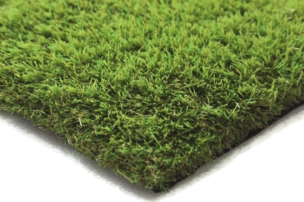 New Green Artificial Grass 40mm Free Delivery - Image 3