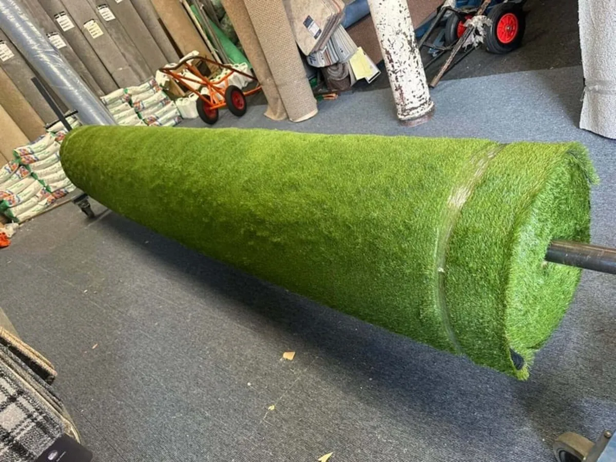 New Artifical 40mm Grass New Free Delivery - Image 2