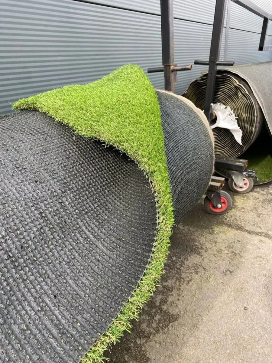 New Artifical 40mm Grass New Free Delivery - Image 3