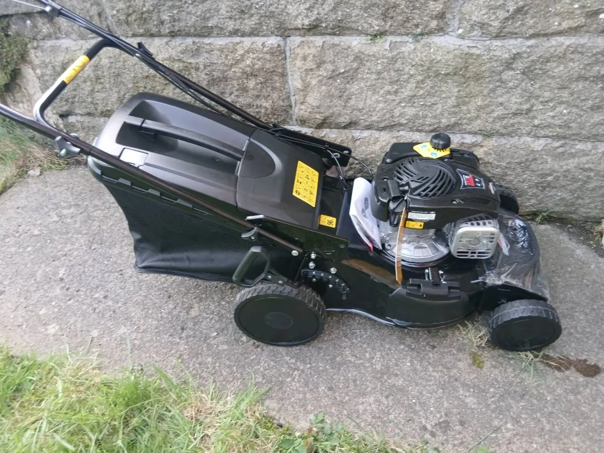 Lawnmower brand new 46cm-18" cut 4in1 sp briggs - Image 2
