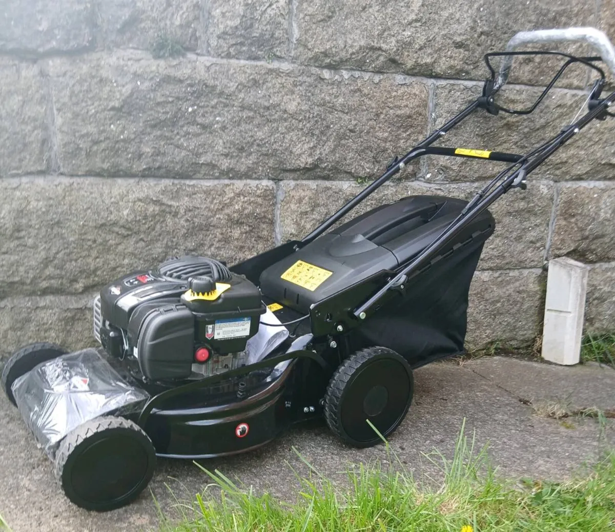 Lawnmower brand new 46cm-18" cut 4in1 sp briggs - Image 1