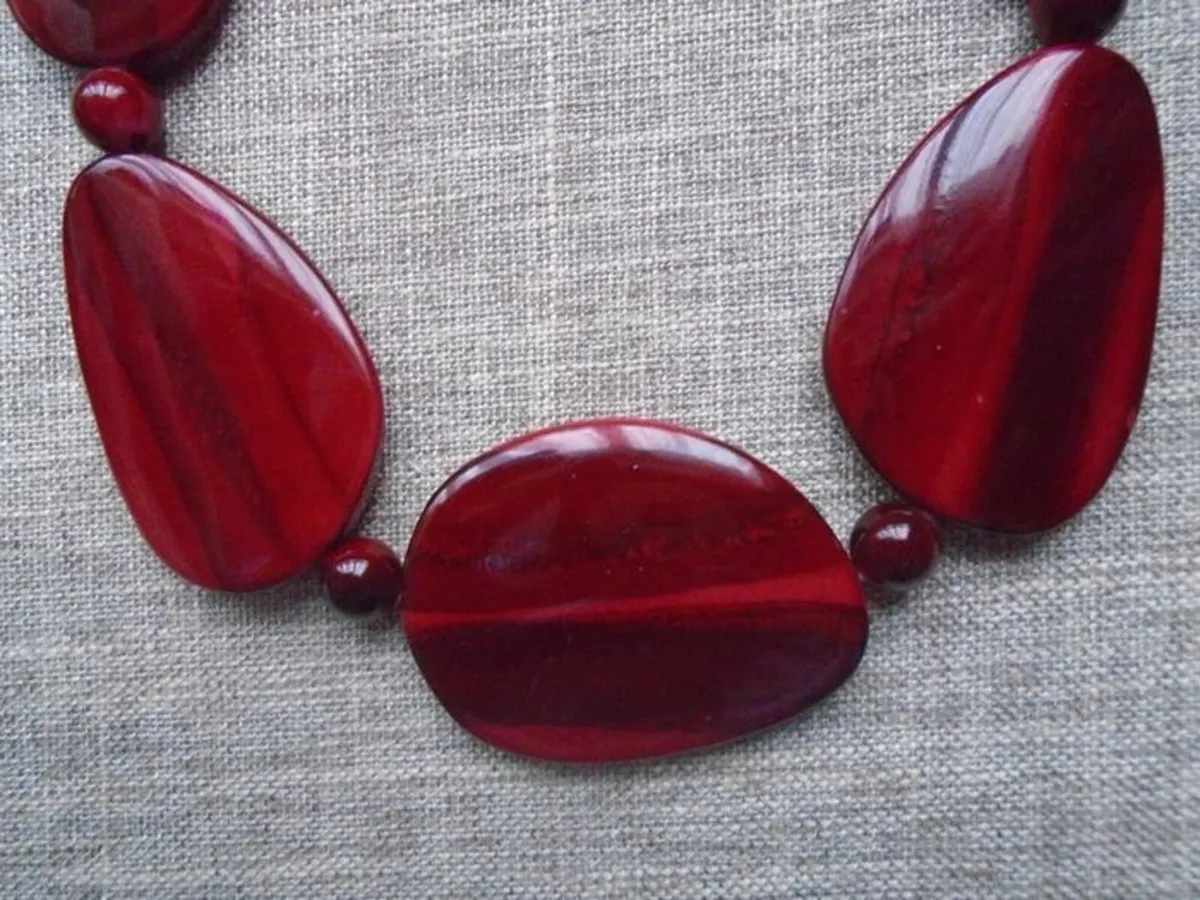 Statement necklace. Jewellery, Red necklace - Image 2