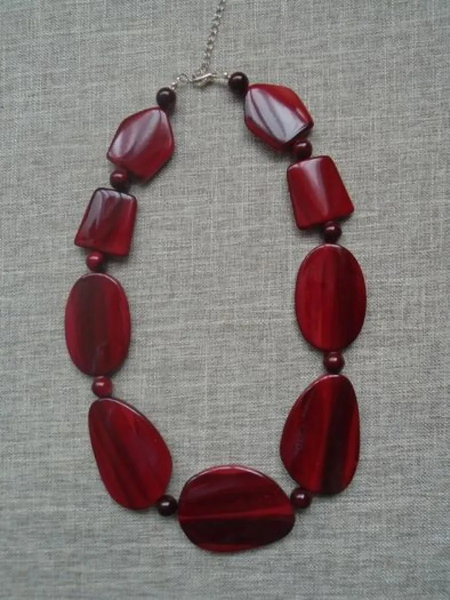 Statement necklace. Jewellery, Red necklace - Image 1