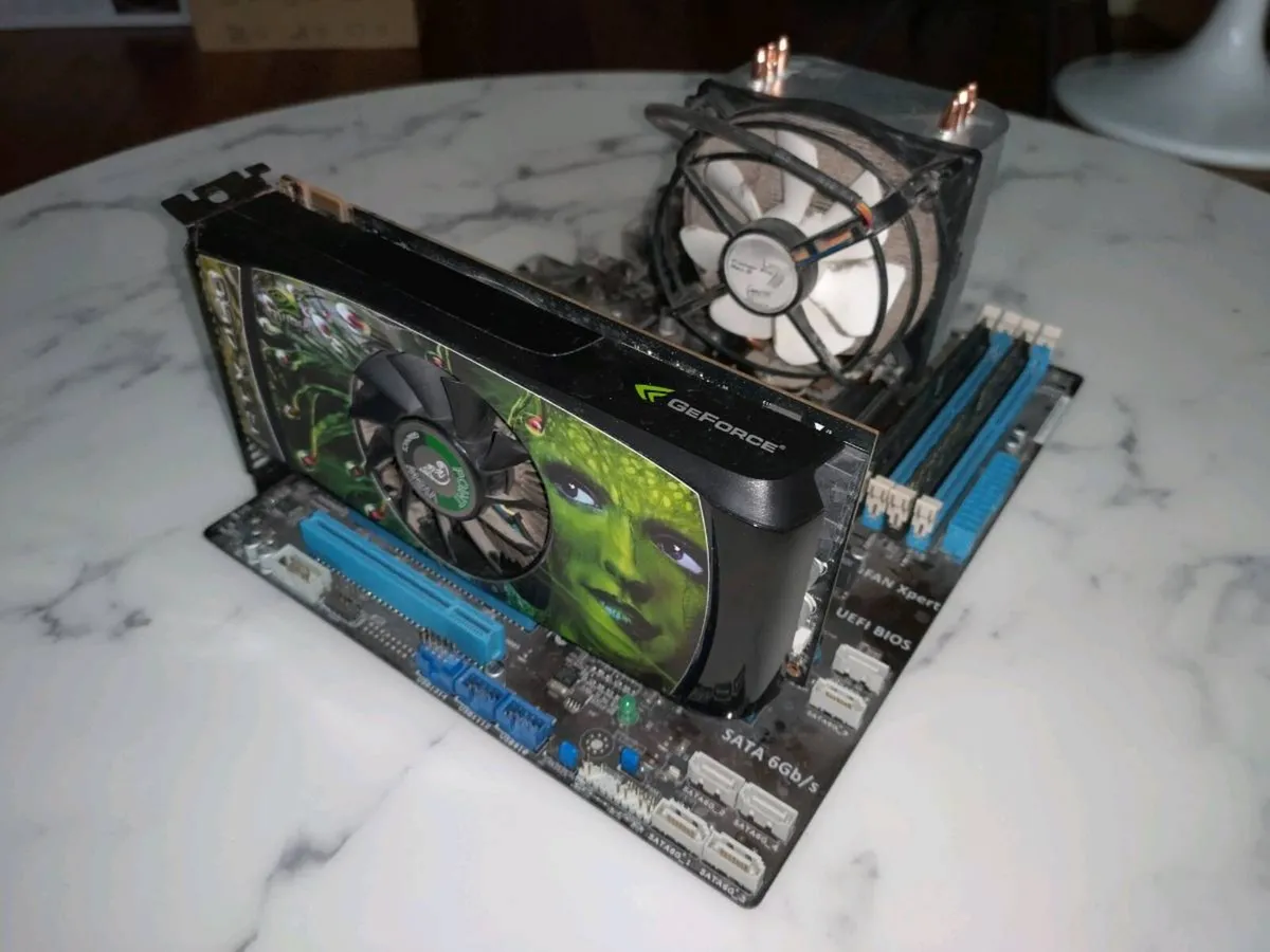AMD Phenom II X6 GTX 460 Retro Classic - Image 1