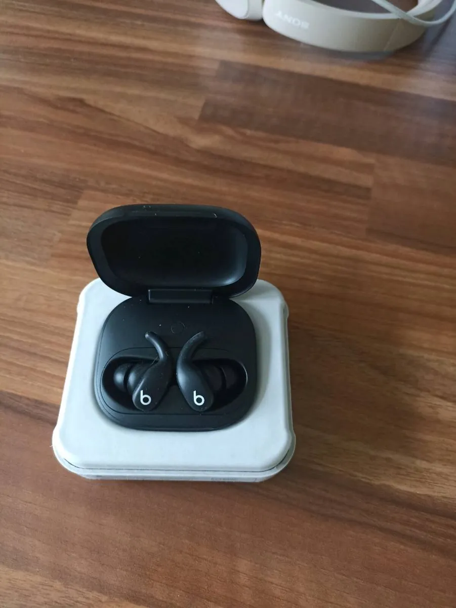 BEAT'S. brand new Headphones - Image 1