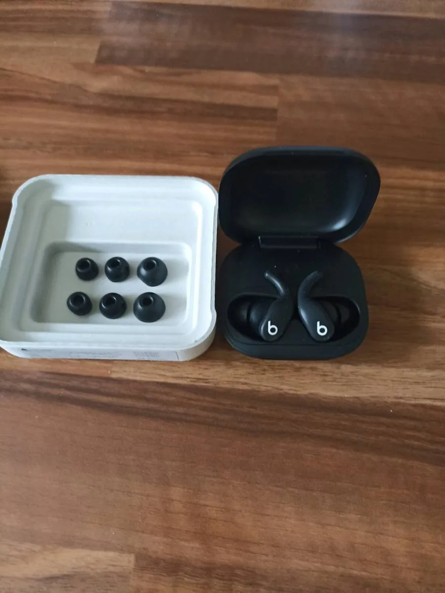 BEAT'S. brand new Headphones - Image 2
