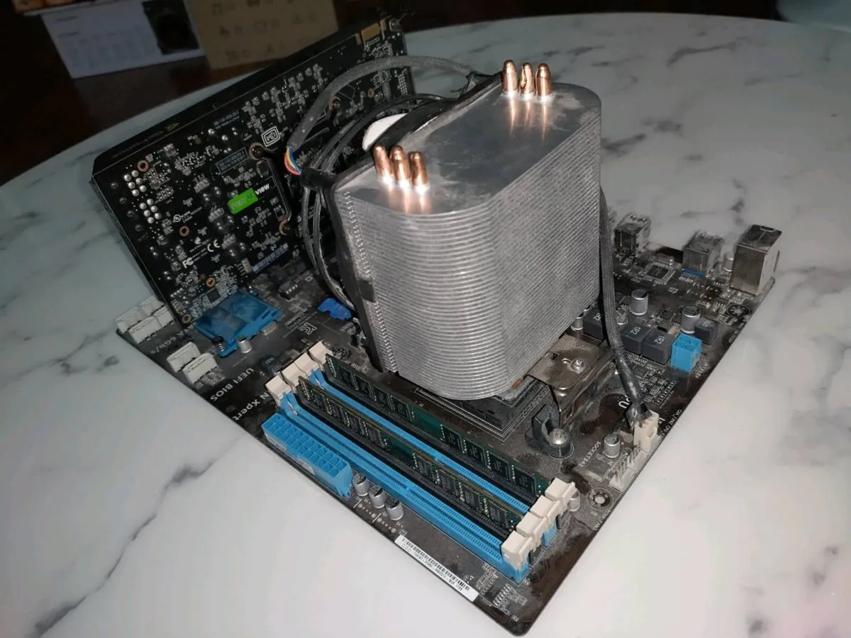 AMD Phenom II X6 GTX 460 Retro Classic - Image 2