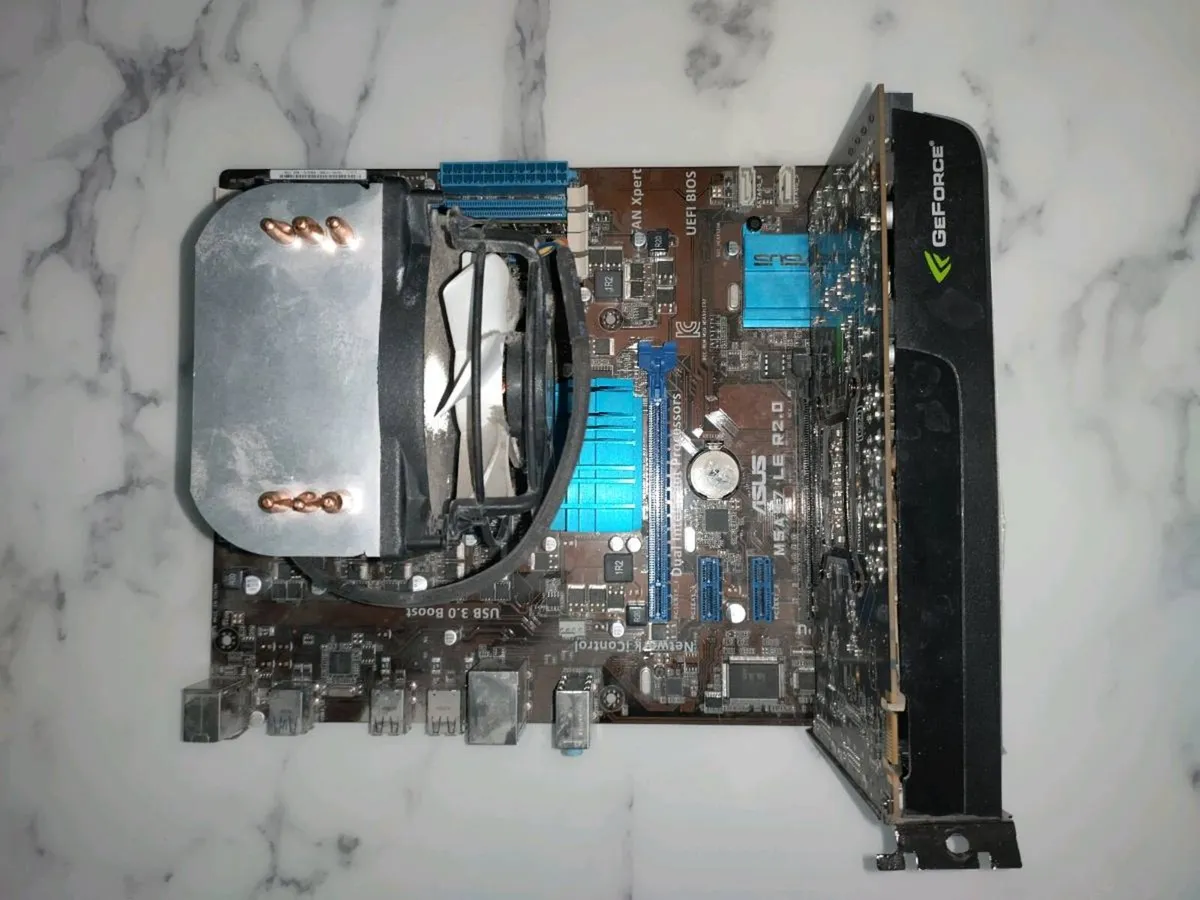 AMD Phenom II X6 GTX 460 Retro Classic - Image 3