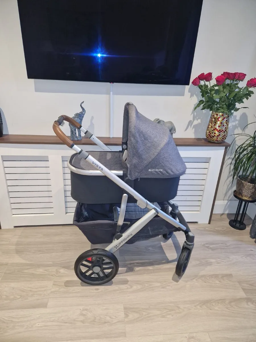 IMMACULATE Uppababy Vista car seat isofix footmuff - Image 1