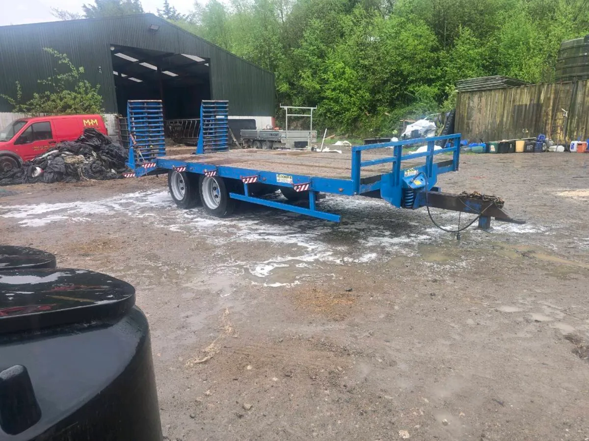 Low loader - Image 1