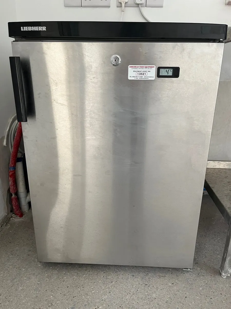 Commercial under counter fridge - Image 1
