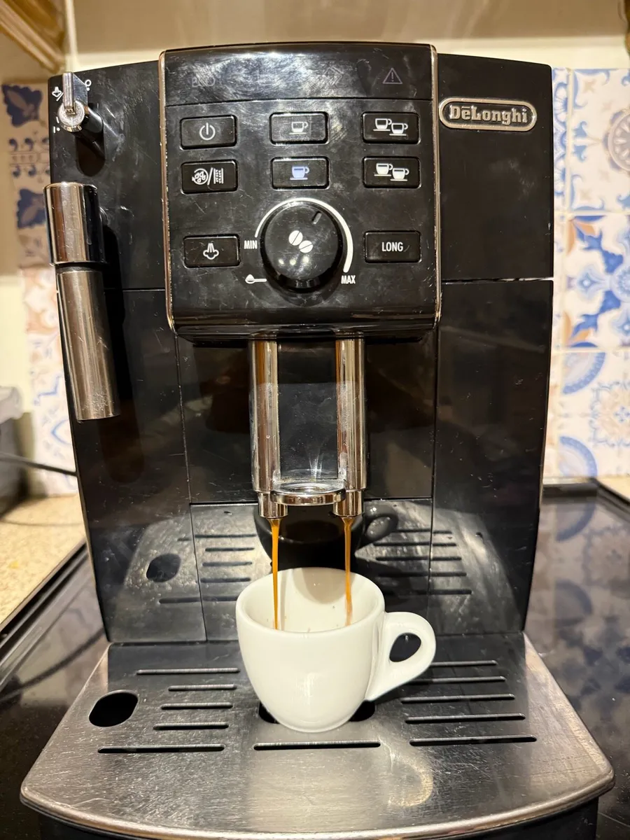 Delonghi ecam13.123.b Espresso Machine - Image 2