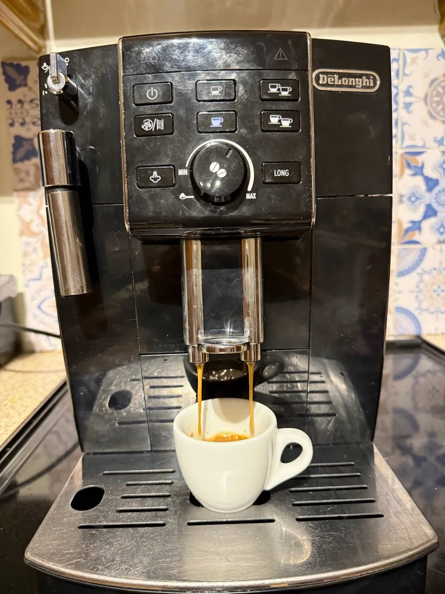 Delonghi ecam13.123.b Espresso Machine - Image 3