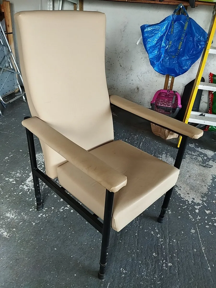 Orthopaedic Chair - Image 2
