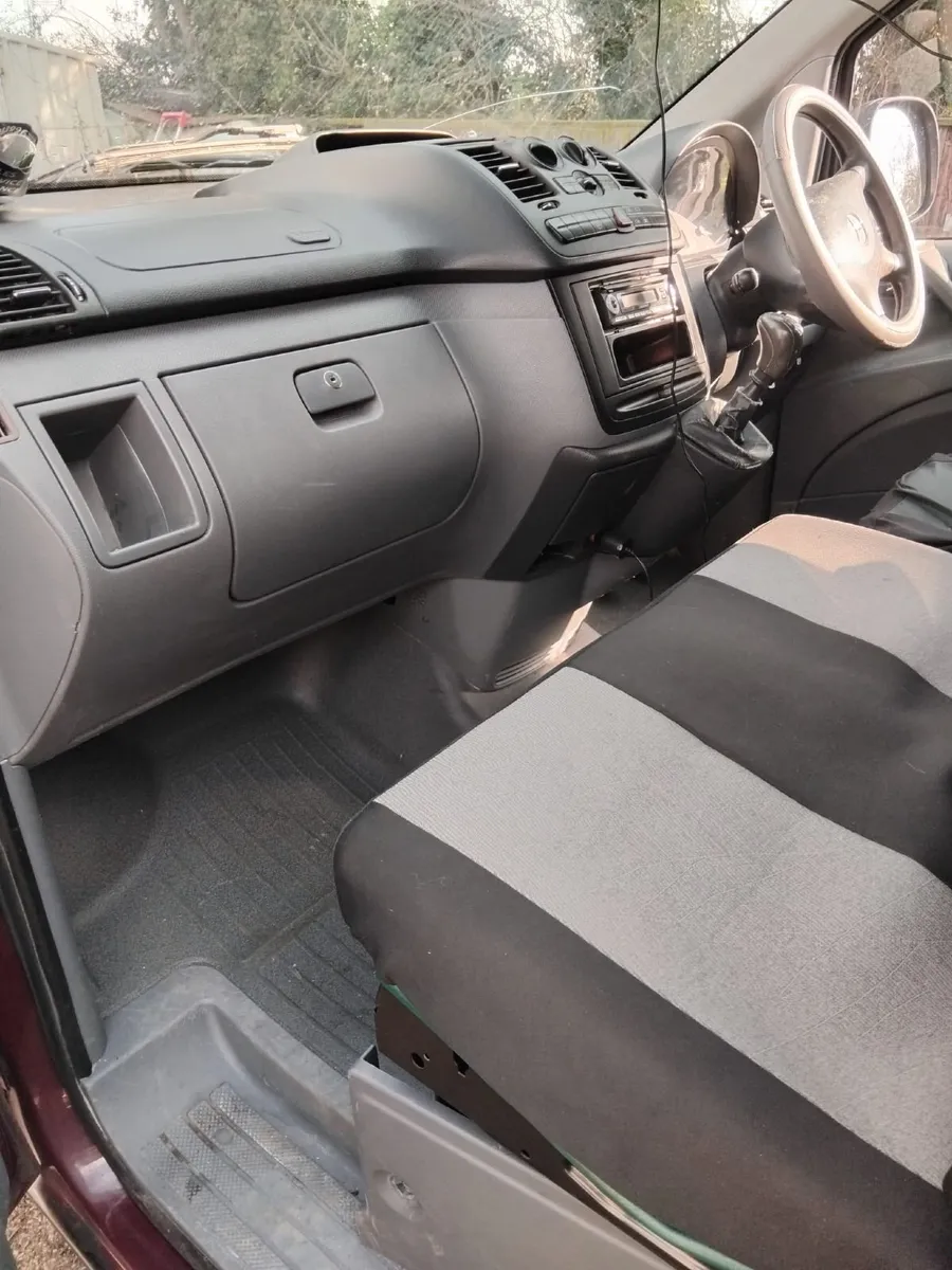 Mercedes Vito - Mercedes B150 - Image 1