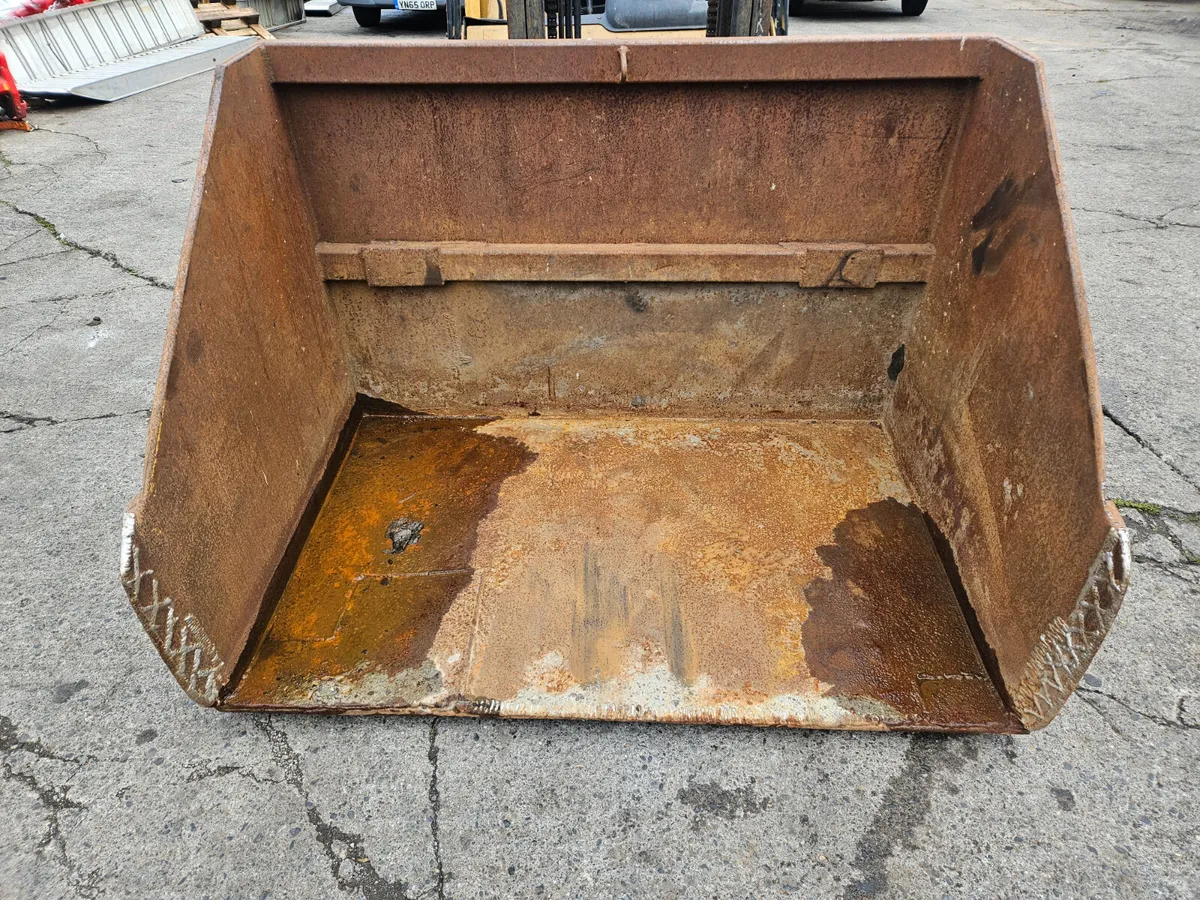 6FT bucket pin and cone - Image 3