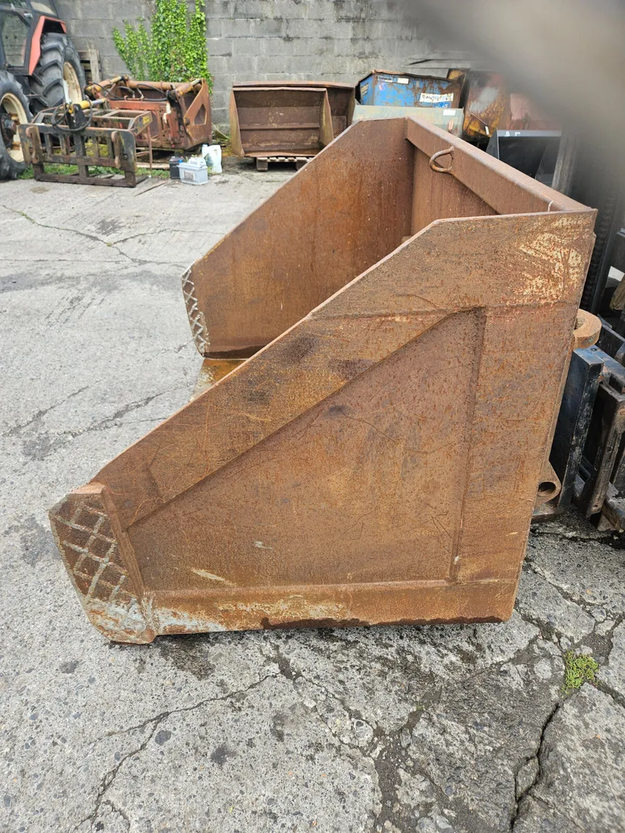 6FT bucket pin and cone - Image 4