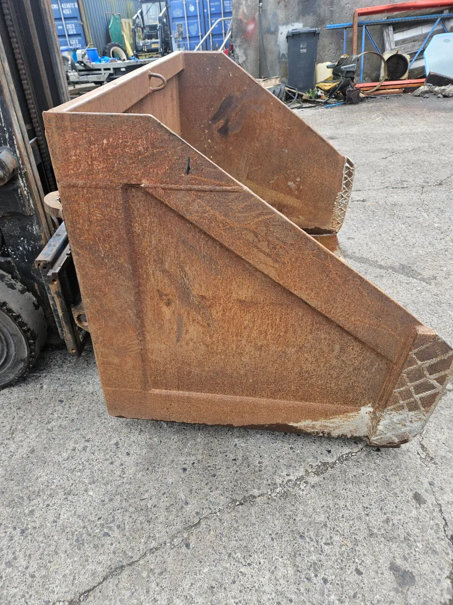 6FT bucket pin and cone - Image 2