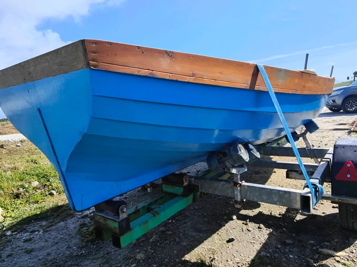 Original Burke Boat - Image 3