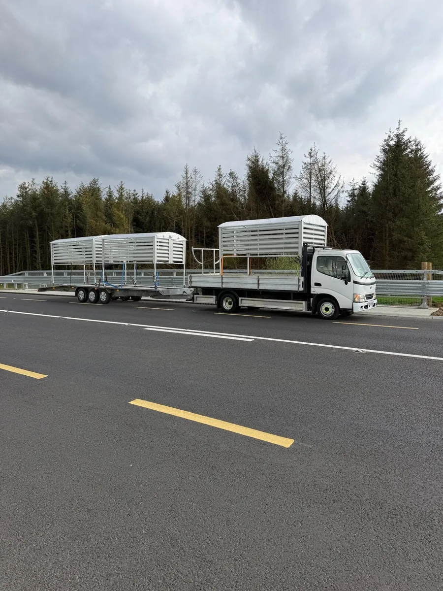 Mobile covered clothes lines - Image 1