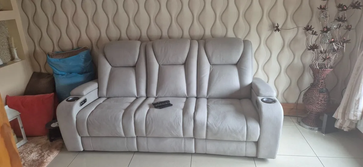 Suite of furniture - Image 4