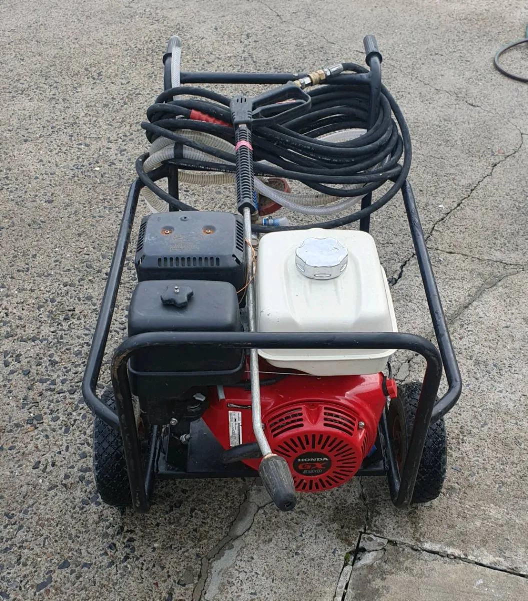 Honda power washer as new condition gx 390 very po - Image 4