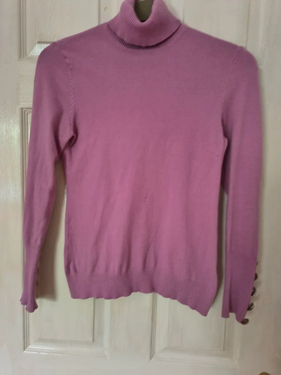 Clothes - Image 4