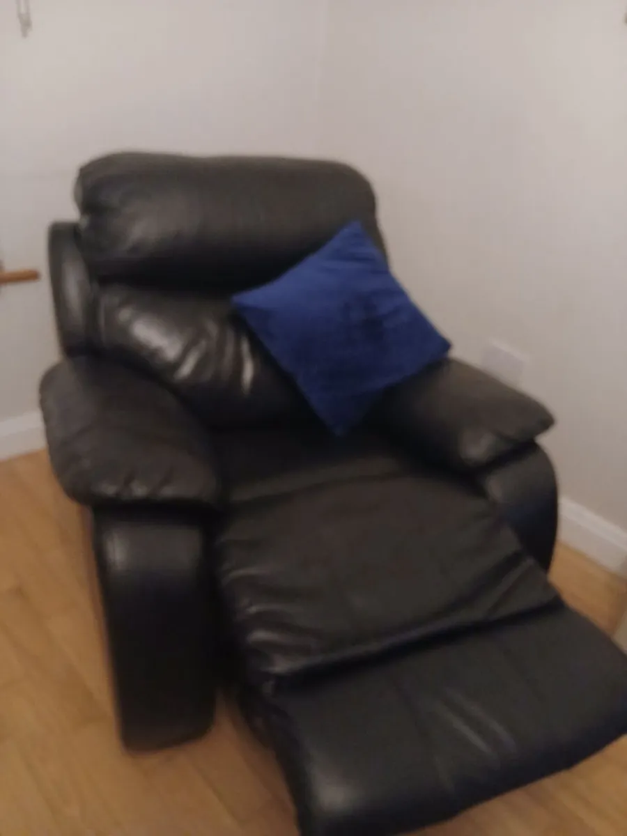 Chairs - Image 3