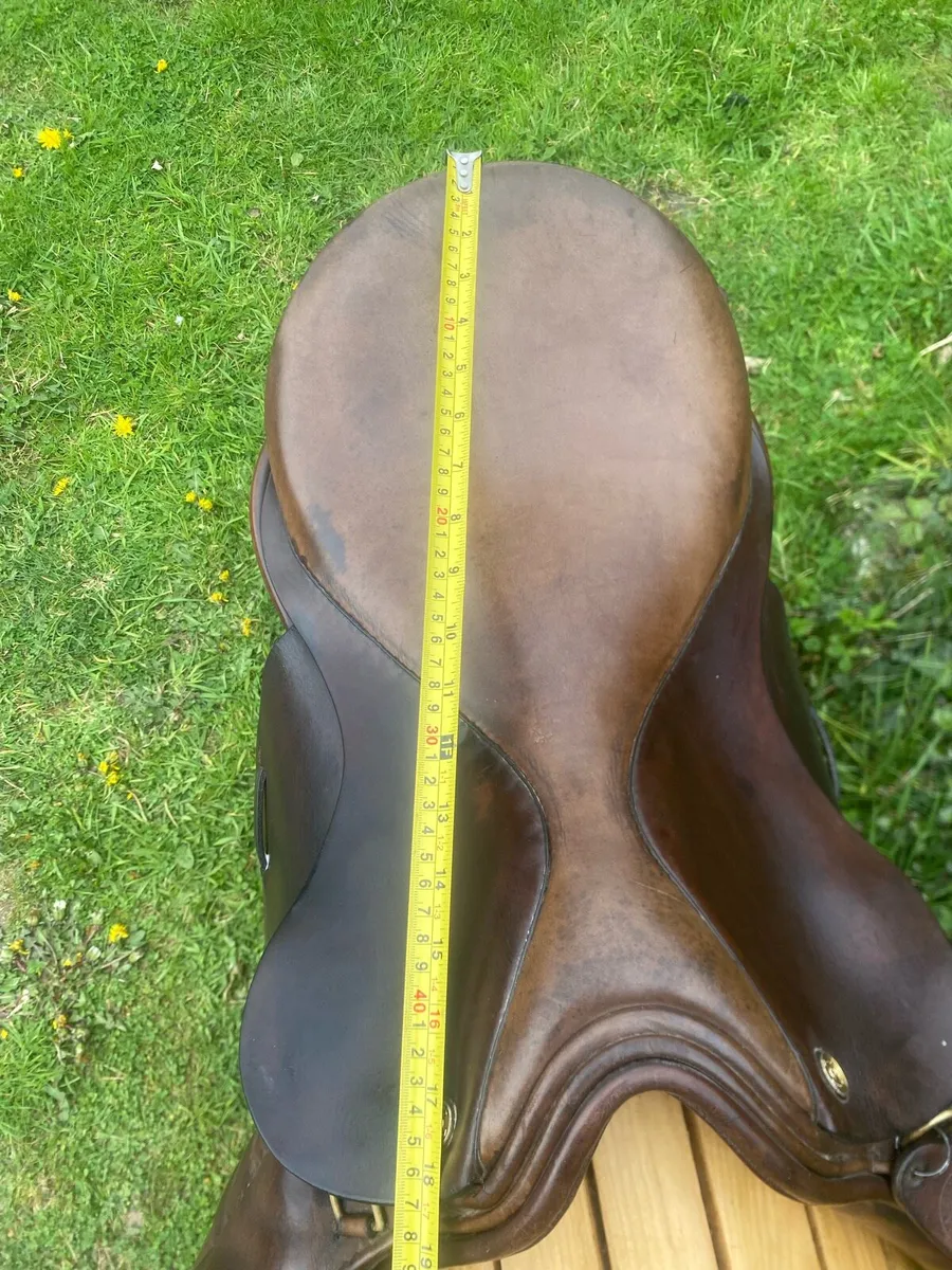 Symonds brown Leather saddle - Image 1