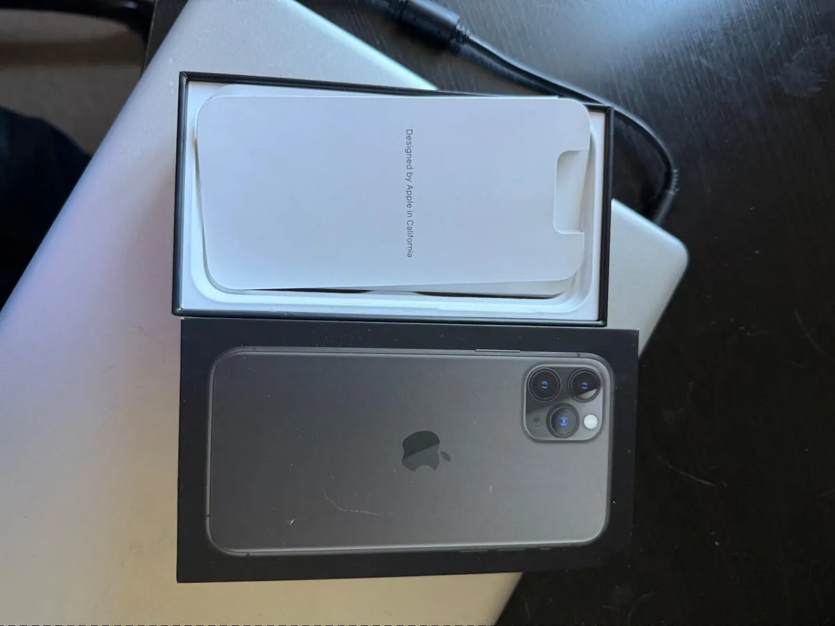 Iphone 11pro 64gb space grey - Image 3