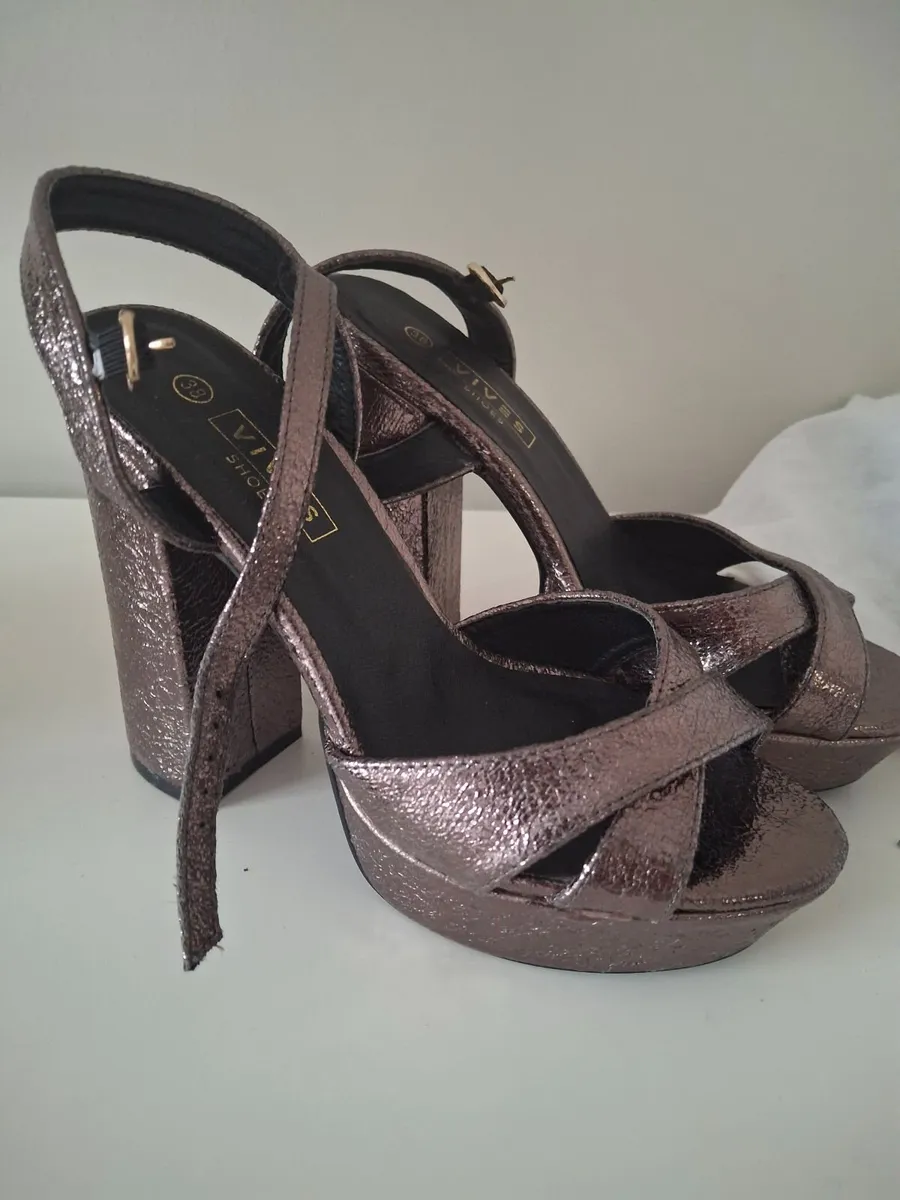 Metallic high heels - Image 1