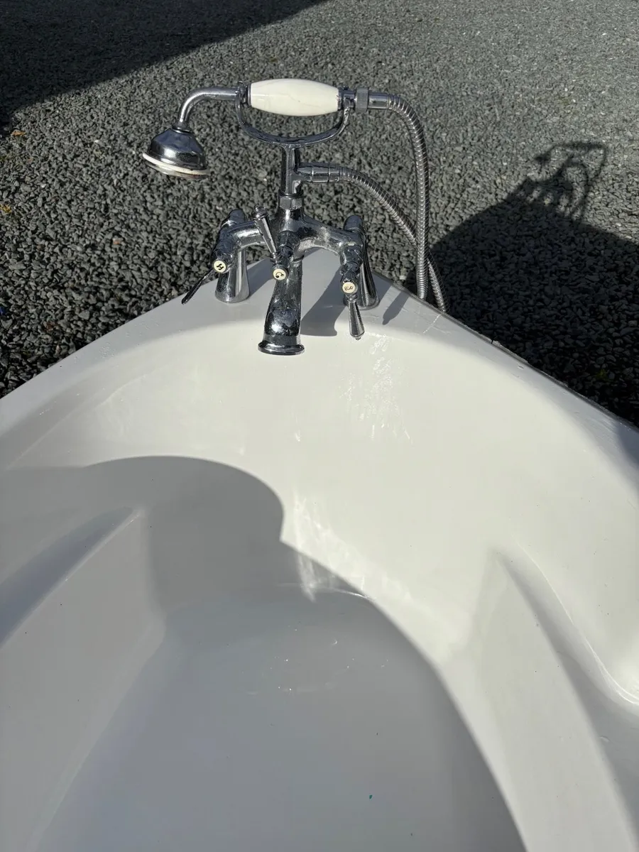 Corner bath - Image 3