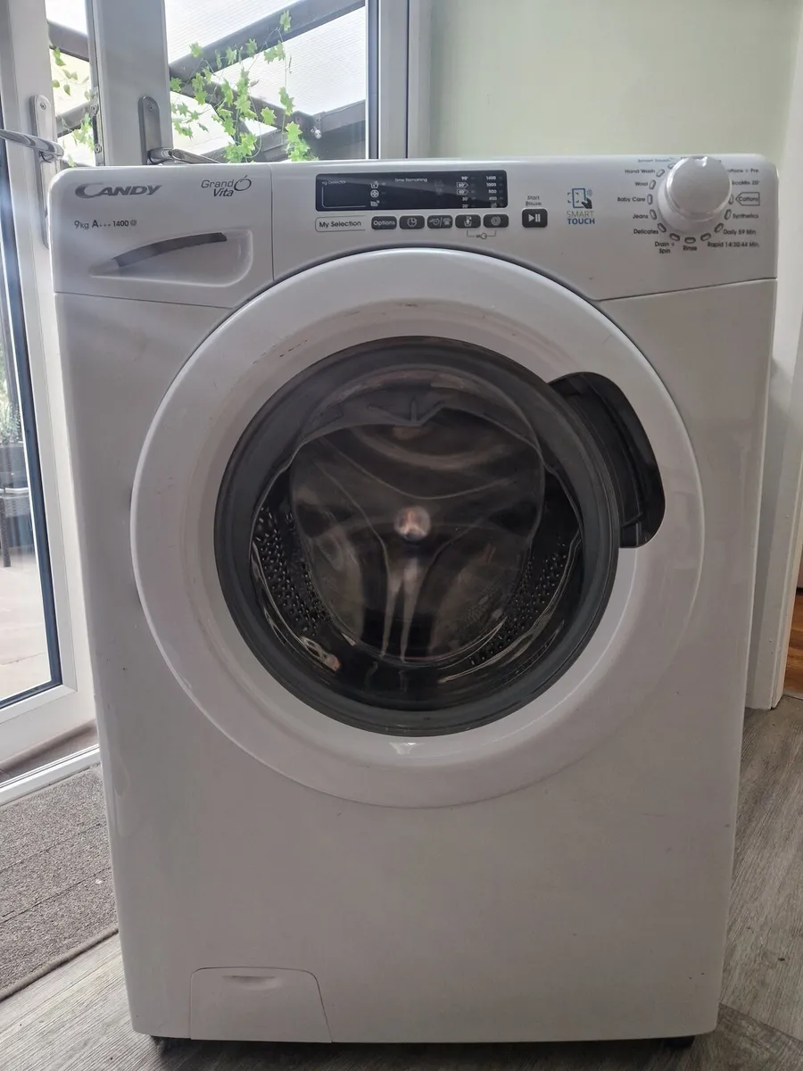 Washing machine - Image 1