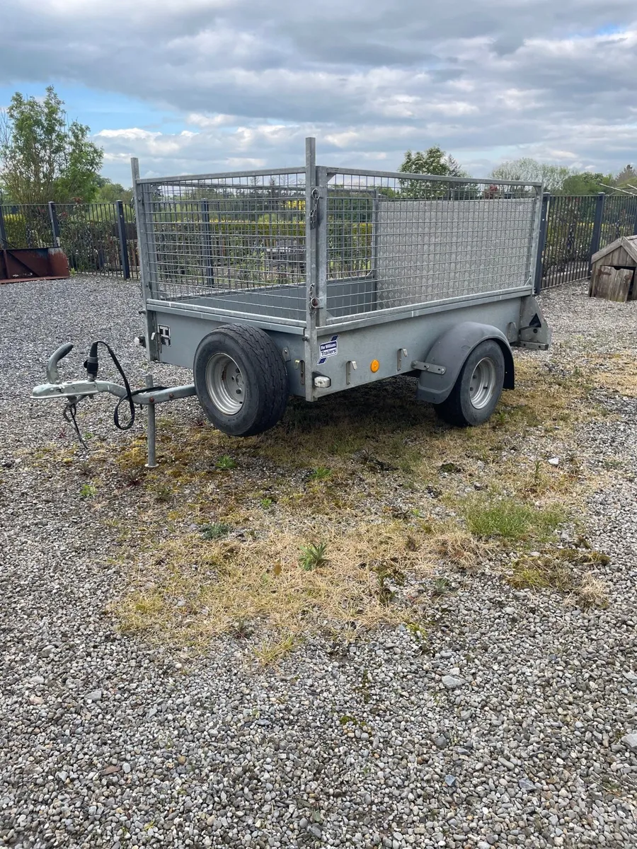 Trailer - Image 1