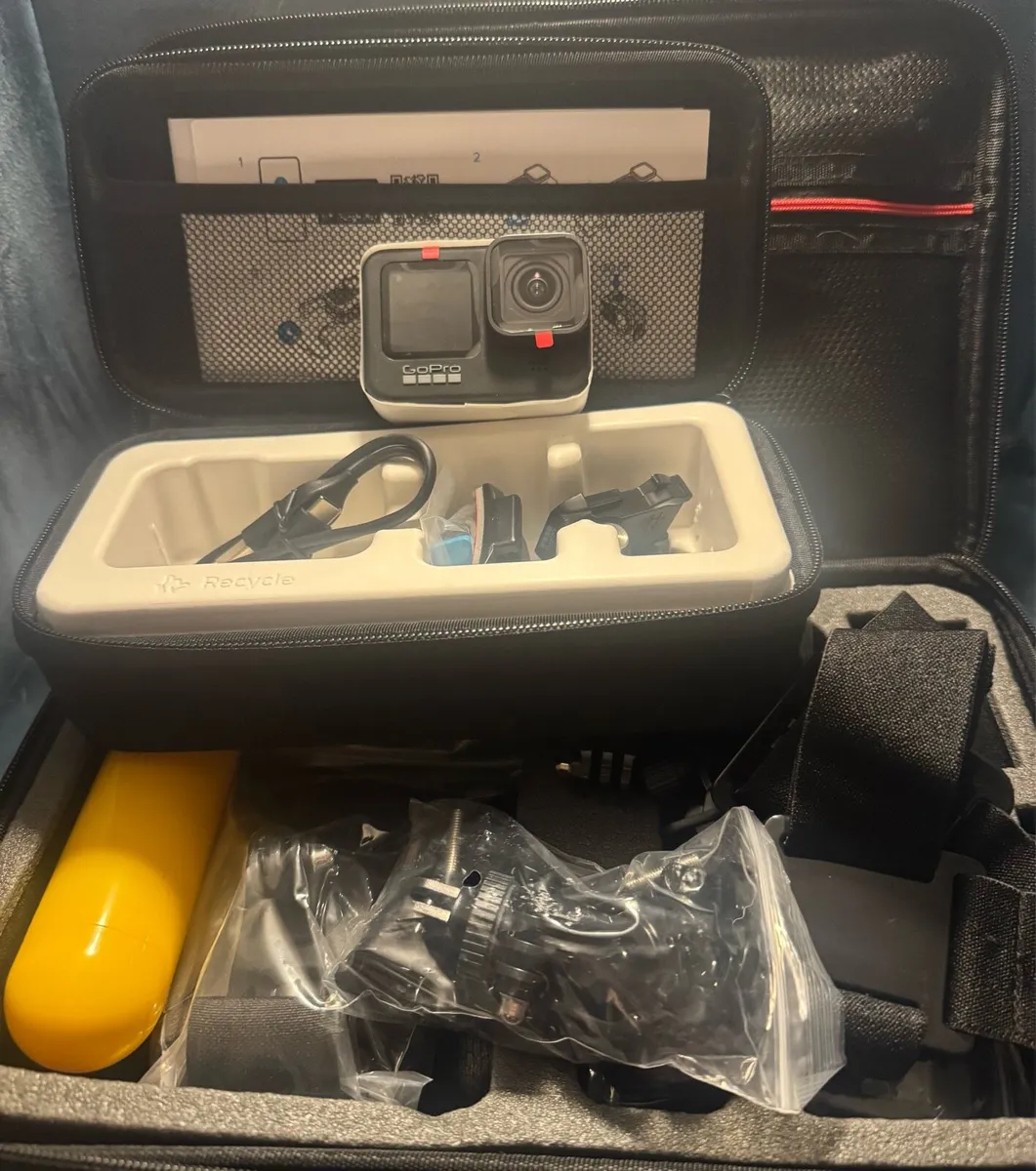 GoPro Hero 9 BUNDLE w/Accessories.  Go Pro - Image 2