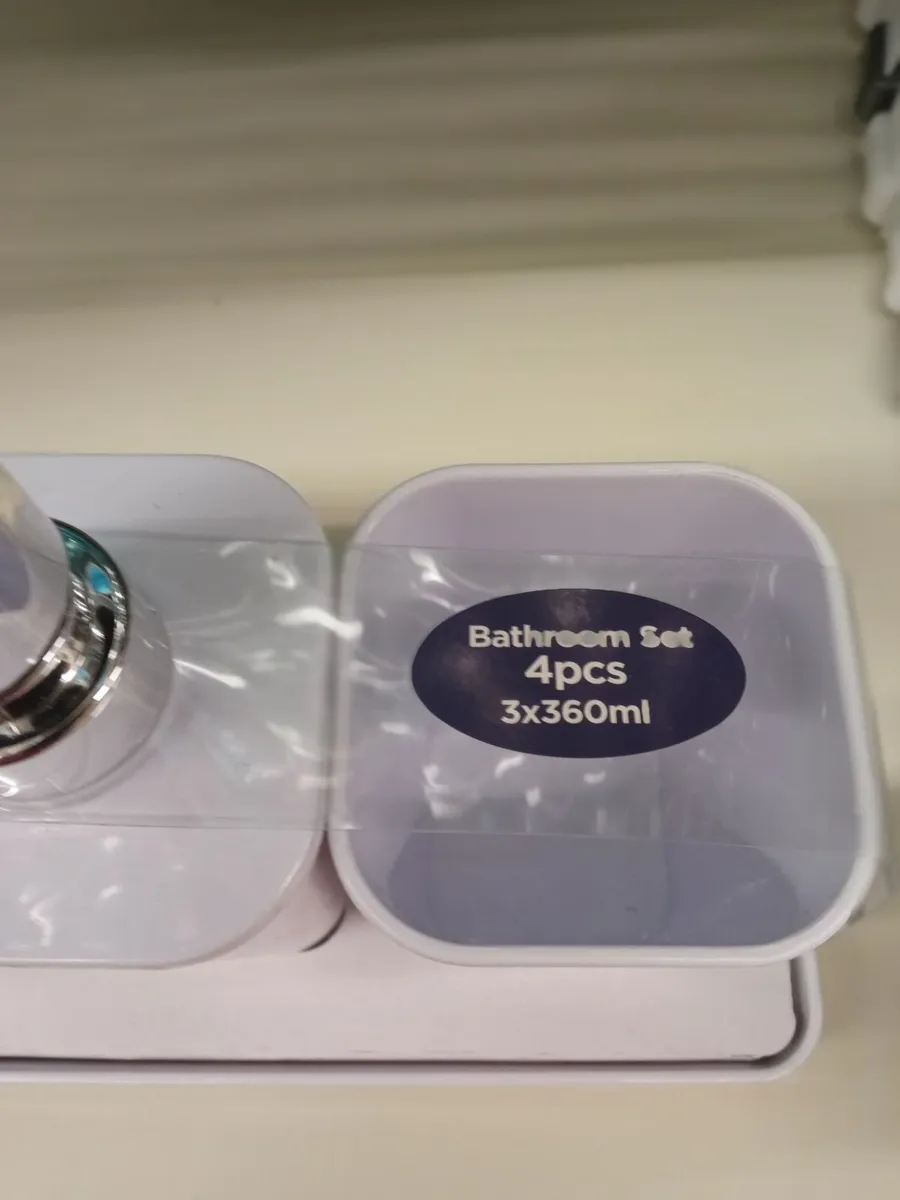 4 Bathroom Set - Image 2