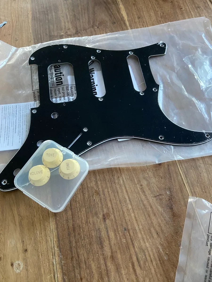 Hss strat pickguard - Image 3