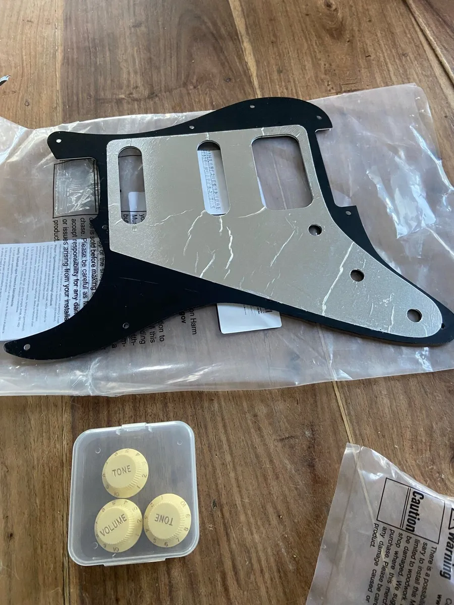 Hss strat pickguard - Image 4