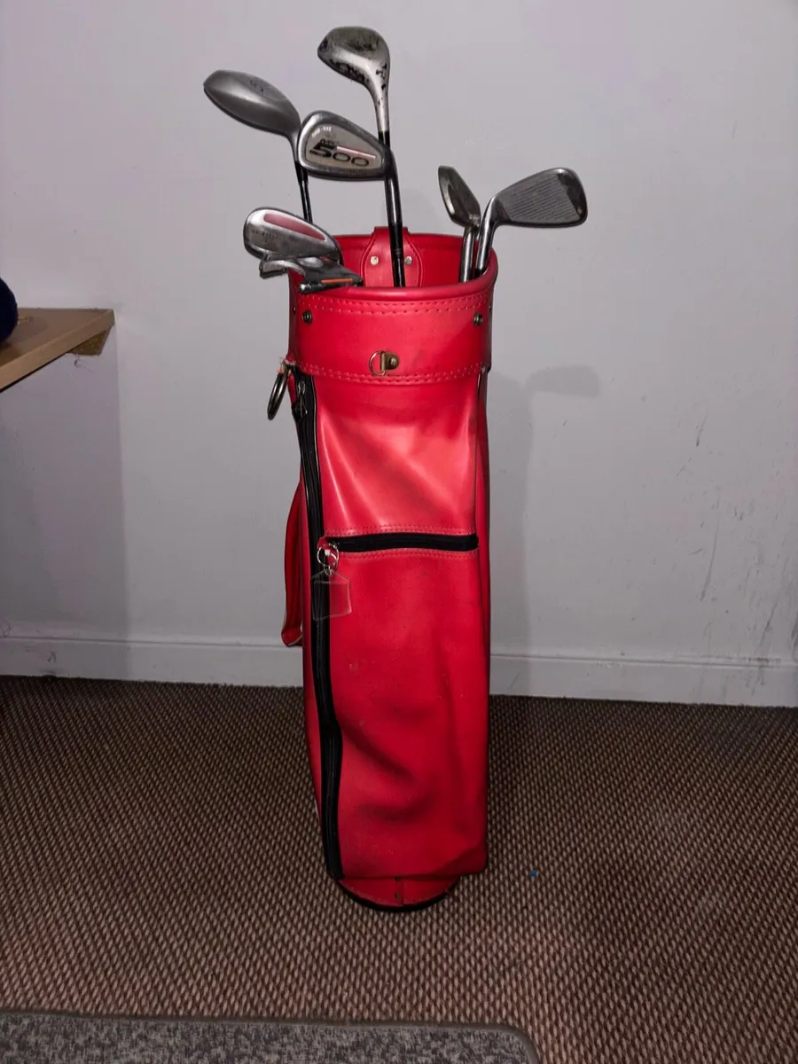 Vintage Dunlop Golf Bag (Red/Black) + Spare Clubs - Image 3