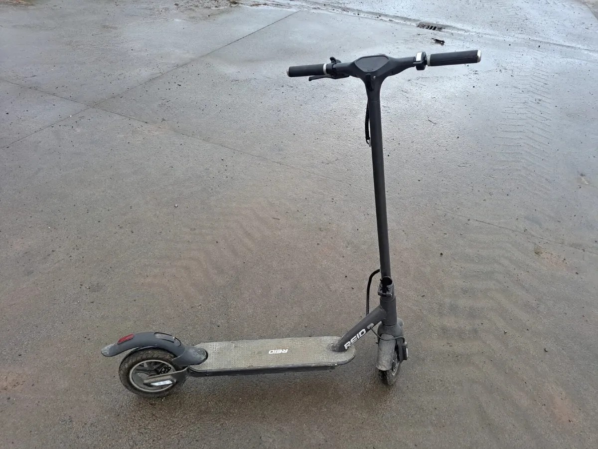 Electric Scooter - Image 3