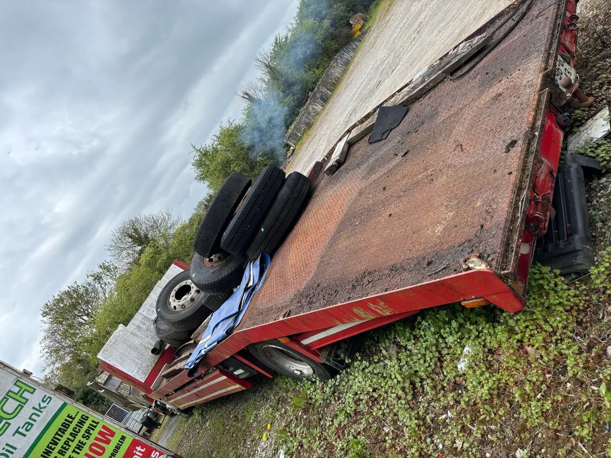 Beavertail body on chassis - Image 3