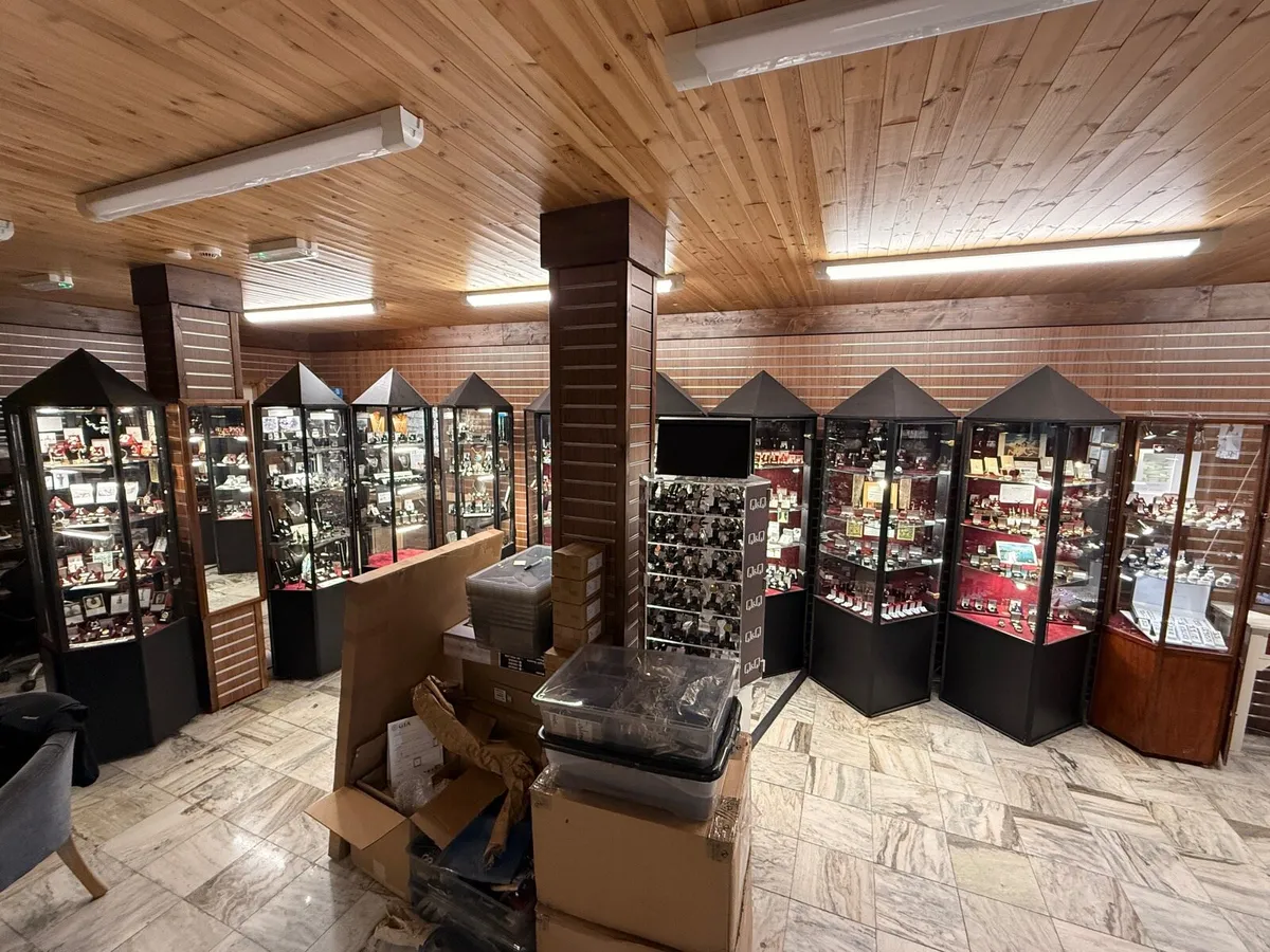 20 Display cases - Image 2
