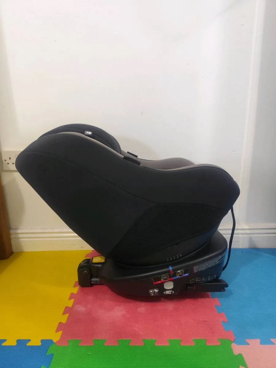 Joie spin 360 isofix car seat - Image 2