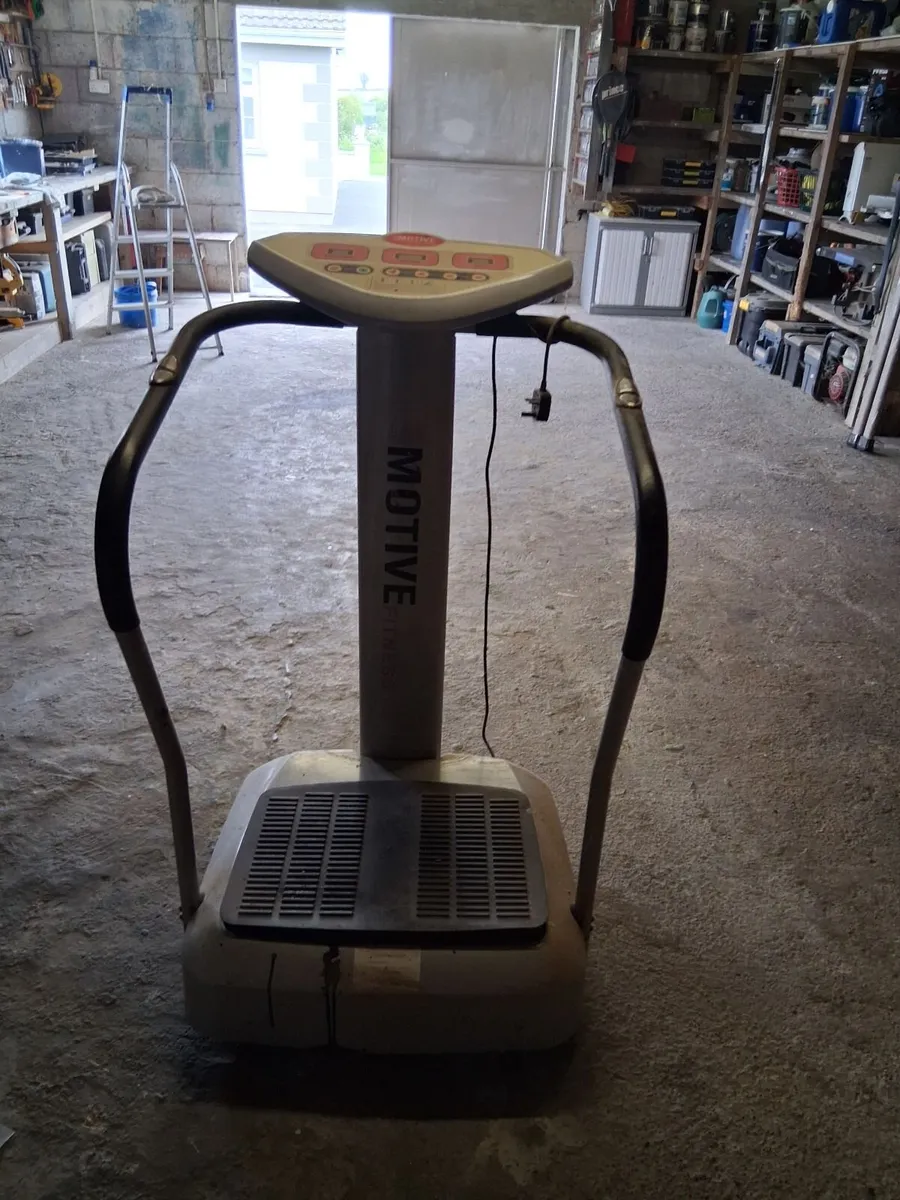 Exercise vibration plate