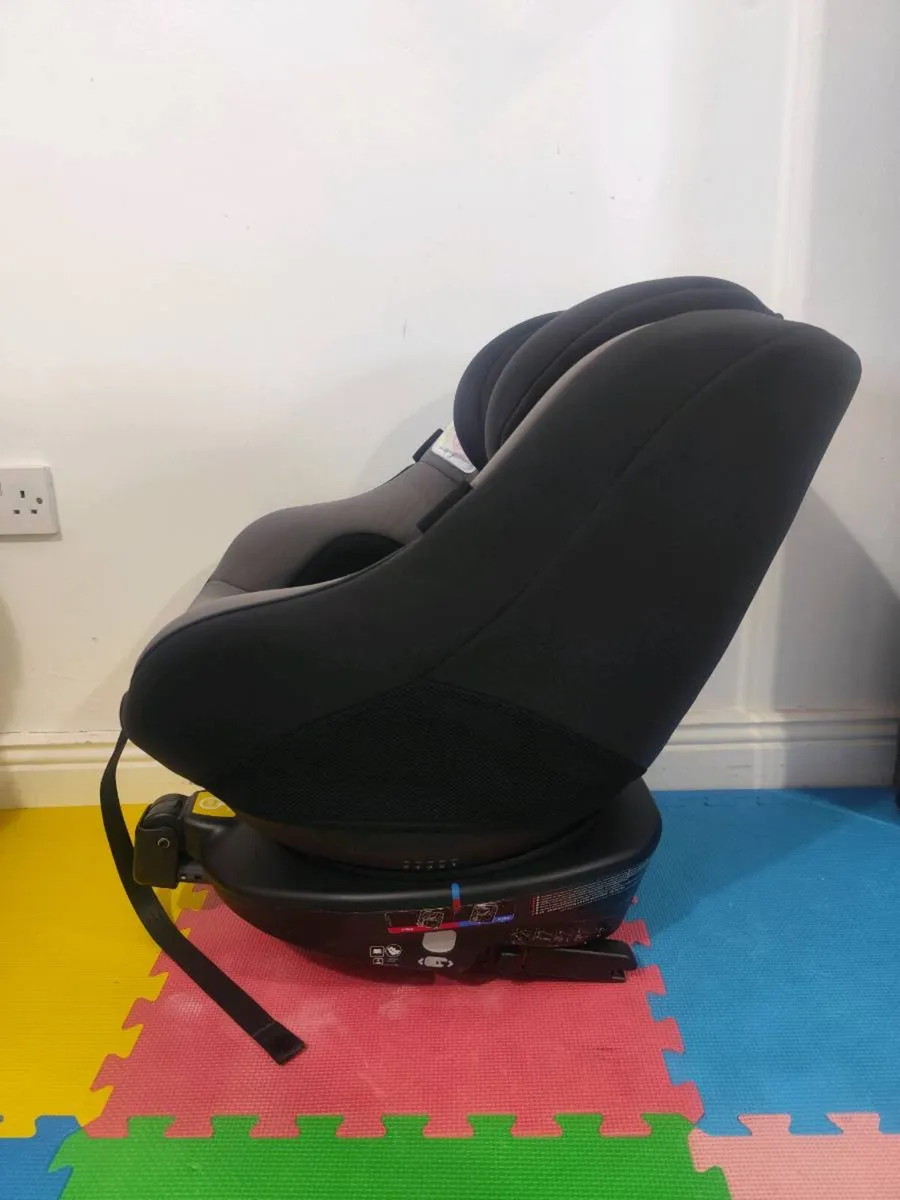 Joie spin 360 isofix car seat - Image 3