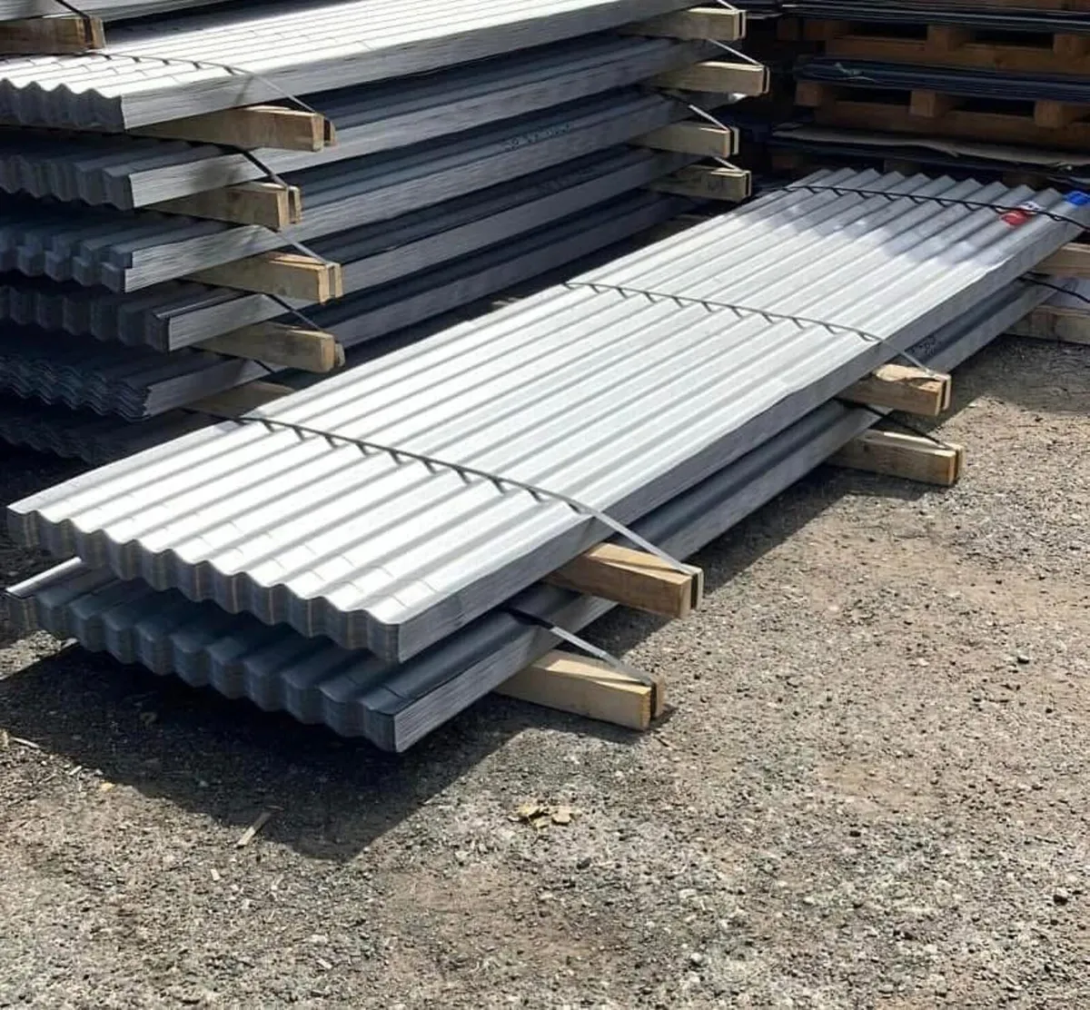 Corugated galvanised cladding & roof sheeting - Image 2