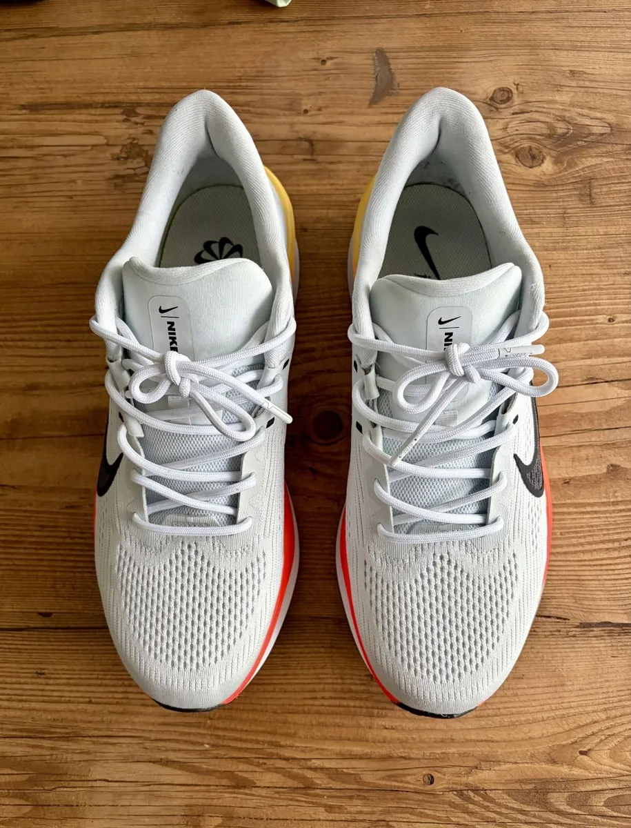 Nike Quest Trainers  - Size 10 - Image 4